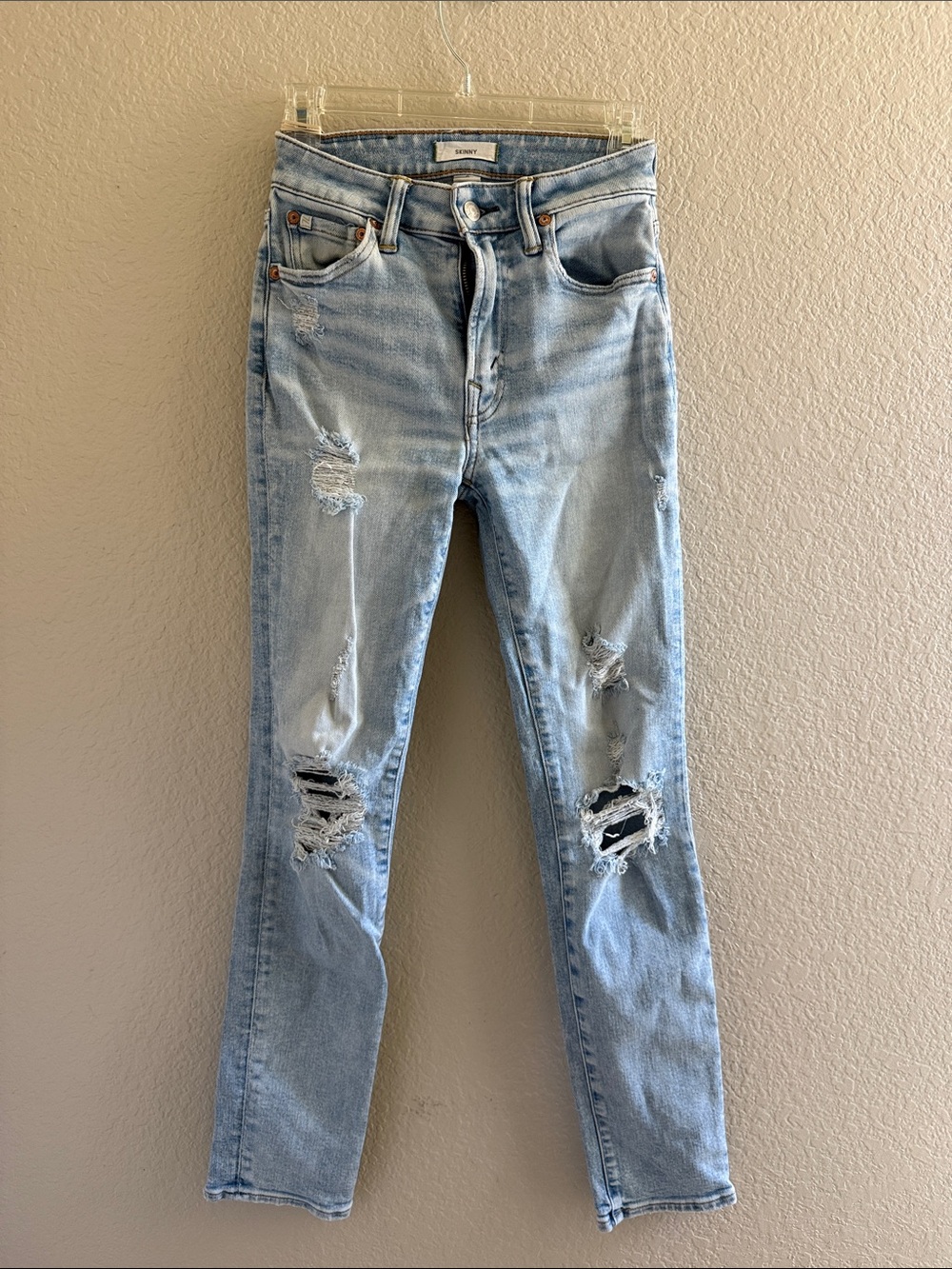 American Eagle Outfitters Light Blue Distressed Skinny Jeans